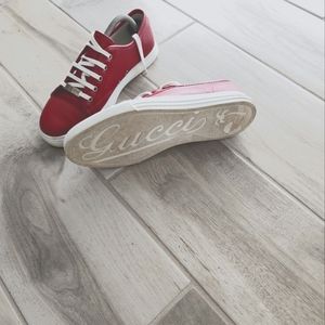 GUCCI SIZE 9 SNEAKERS